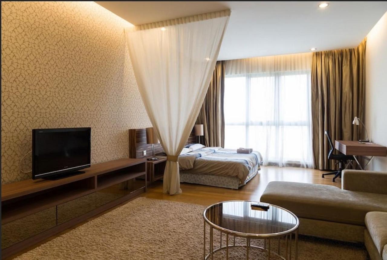 Suites & Residences @ Regalia By Plc Kuala Lumpur Buitenkant foto